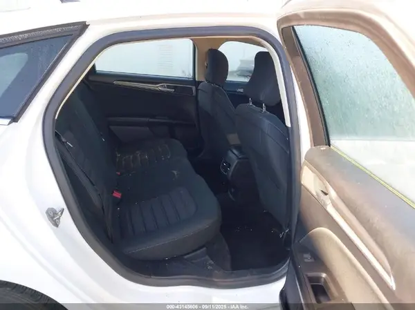 3FA6P0LU0JR208598 2018 FORD FUSION - Image 8