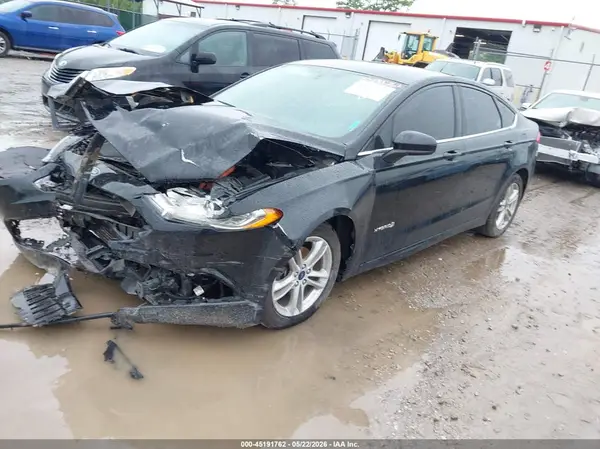 3FA6P0LU0JR245456 2018 FORD FUSION - Image 2