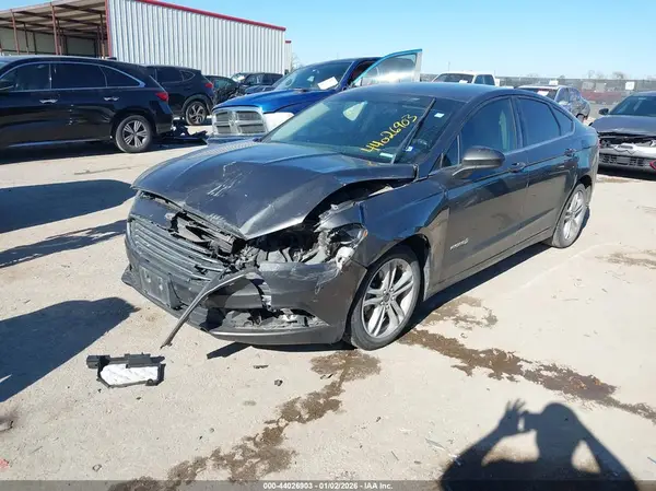 3FA6P0LU0JR247983 2018 FORD FUSION - Image 2