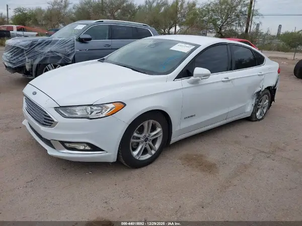 3FA6P0LU0JR249569 2018 FORD FUSION - Image 2