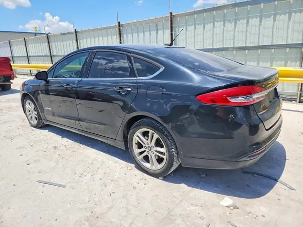 3FA6P0LU0JR260037 2018 FORD FUSION - Image 2