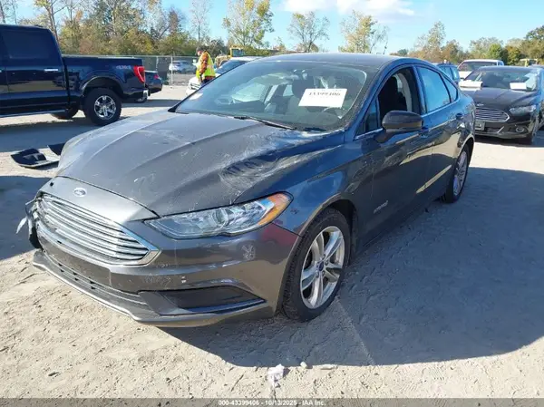 3FA6P0LU0JR261088 2018 FORD FUSION - Image 2