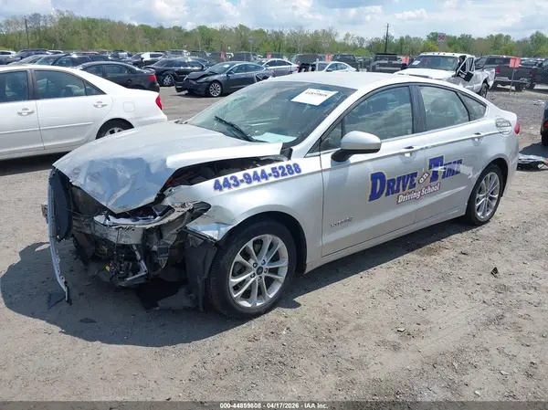 3FA6P0LU0KR107112 2019 FORD FUSION - Image 2