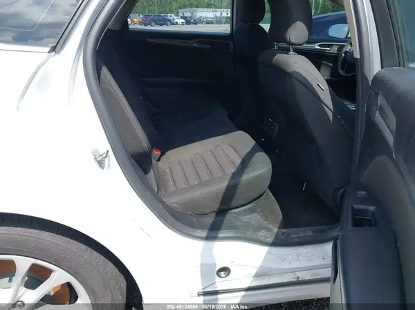3FA6P0LU0KR108034 2019 FORD FUSION - Image 8