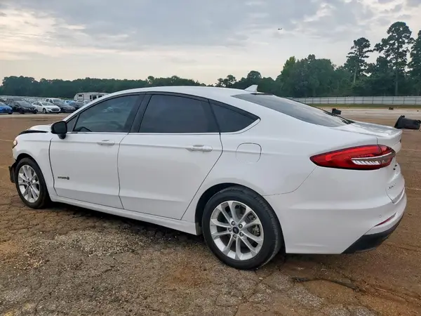 3FA6P0LU0KR137713 2019 FORD FUSION - Image 2