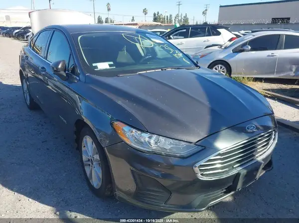 3FA6P0LU0KR175250 2019 FORD FUSION - Image 1