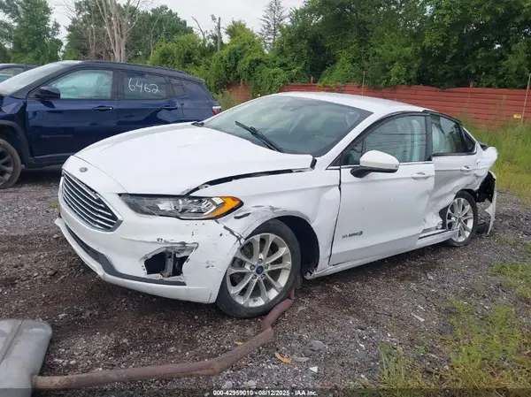 3FA6P0LU0KR197104 2019 FORD FUSION - Image 2