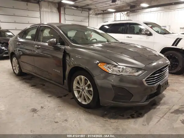 3FA6P0LU0KR205928 2019 FORD FUSION - Image 1