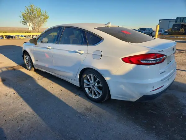 3FA6P0LU0KR220526 2019 FORD FUSION - Image 2