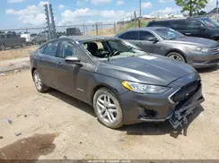 3FA6P0LU0KR256670 2019 FORD FUSION