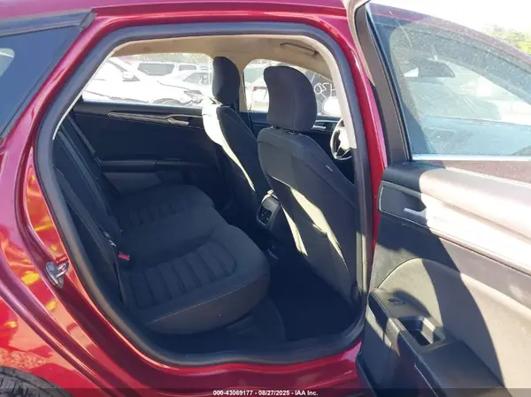 3FA6P0LU0KR257804 2019 FORD FUSION - Image 8