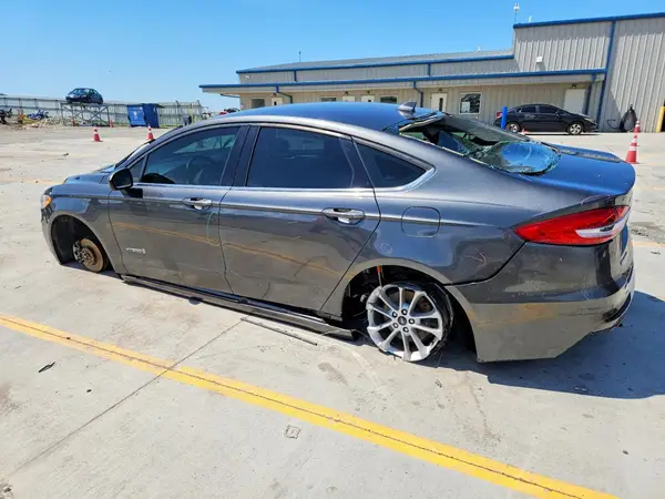 3FA6P0LU0KR261805 2019 FORD FUSION - Image 2