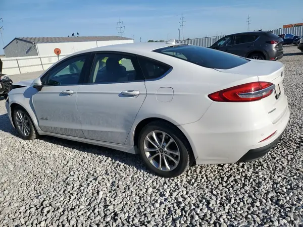 3FA6P0LU0KR261822 2019 FORD FUSION - Image 2