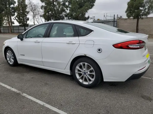 3FA6P0LU0KR264008 2019 FORD FUSION - Image 2