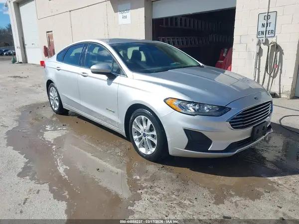 3FA6P0LU0KR274182 2019 FORD FUSION - Image 1