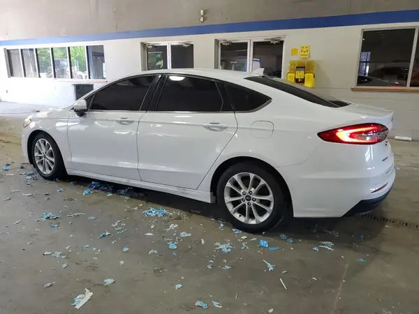 3FA6P0LU0LR173418 2020 FORD FUSION - Image 2