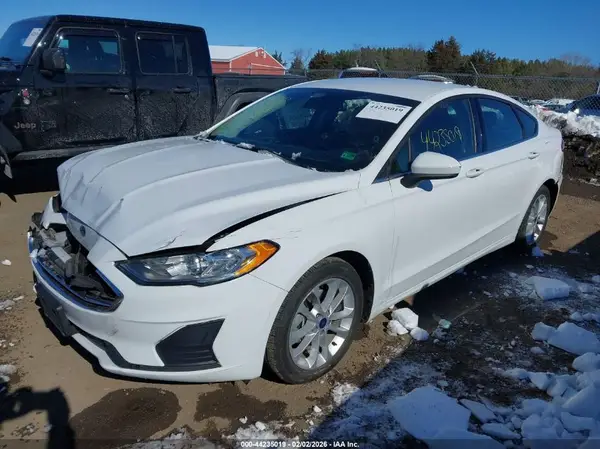 3FA6P0LU0LR173435 2020 FORD FUSION - Image 2