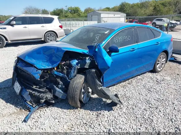 3FA6P0LU0LR223007 2020 FORD FUSION - Image 2