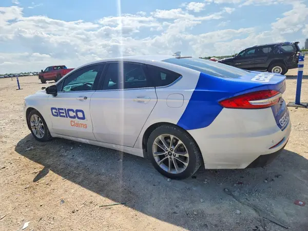 3FA6P0LU0LR240132 2020 FORD FUSION - Image 2