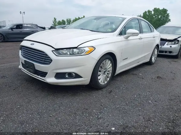 3FA6P0LU1GR140885 2016 FORD FUSION - Image 2