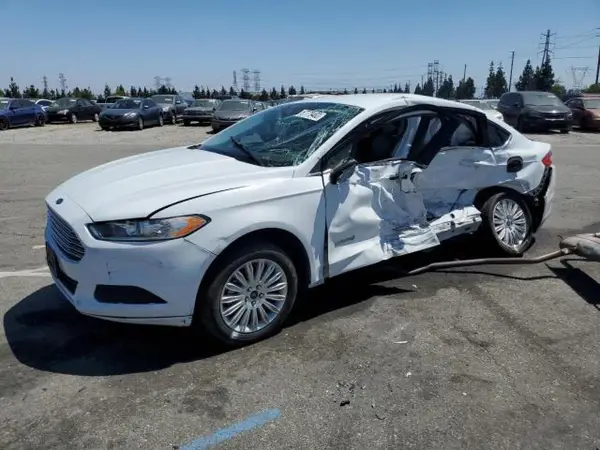 3FA6P0LU1GR166161 2016 FORD FUSION - Image 1