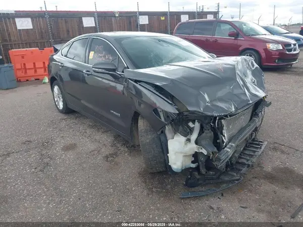 3FA6P0LU1GR191528 2016 FORD FUSION - Image 1