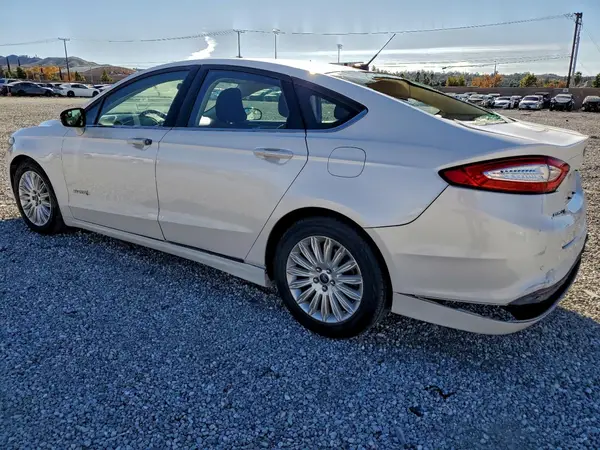 3FA6P0LU1GR218713 2016 FORD FUSION - Image 2