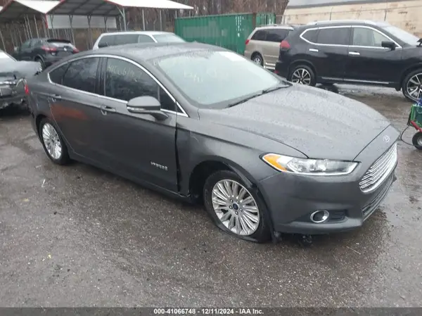 3FA6P0LU1GR305379 2016 FORD FUSION - Image 1