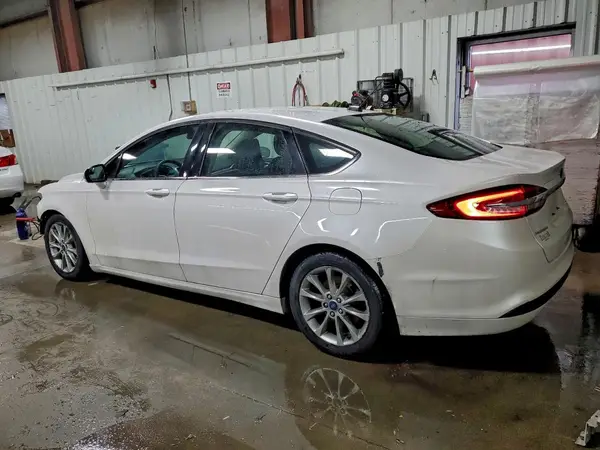 3FA6P0LU1HR138586 2017 FORD FUSION - Image 2