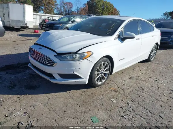 3FA6P0LU1HR190624 2017 FORD FUSION - Image 2