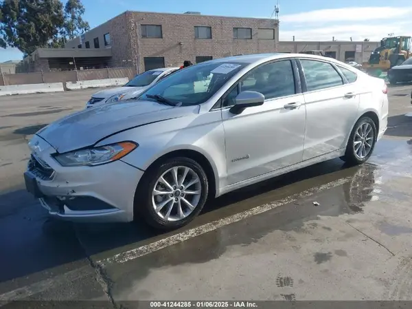 3FA6P0LU1HR260882 2017 FORD FUSION - Image 2