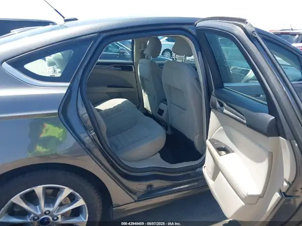 3FA6P0LU1HR266178 2017 FORD FUSION - Image 8