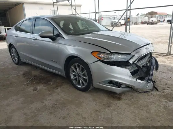 3FA6P0LU1HR384862 2017 FORD FUSION - Image 1