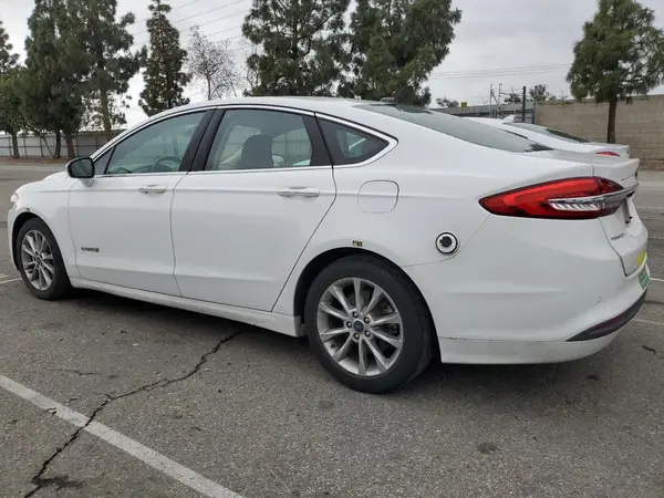 3FA6P0LU1HR410053 2017 FORD FUSION - Image 2