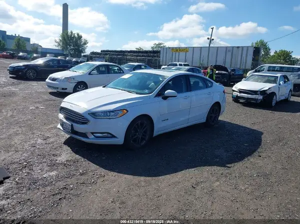 3FA6P0LU1JR101530 2018 FORD FUSION - Image 2