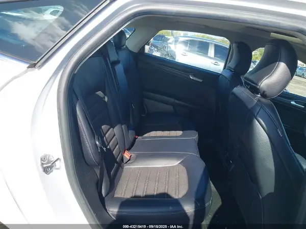 3FA6P0LU1JR101530 2018 FORD FUSION - Image 8