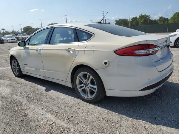 3FA6P0LU1JR118599 2018 FORD FUSION - Image 2