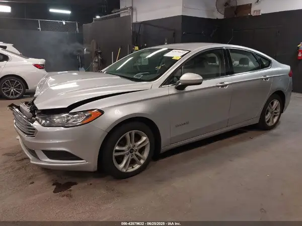 3FA6P0LU1JR124631 2018 FORD FUSION - Image 2