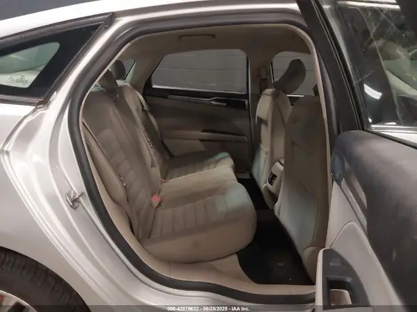 3FA6P0LU1JR124631 2018 FORD FUSION - Image 8