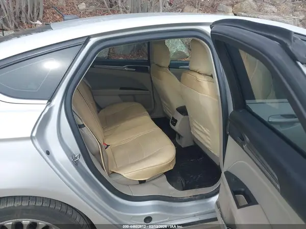 3FA6P0LU1JR124645 2018 FORD FUSION - Image 8