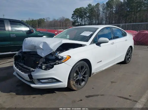 3FA6P0LU1JR128016 2018 FORD FUSION - Image 2