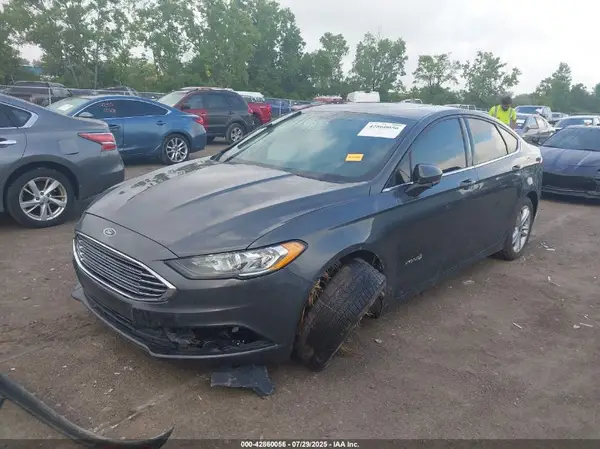 3FA6P0LU1JR131353 2018 FORD FUSION - Image 2