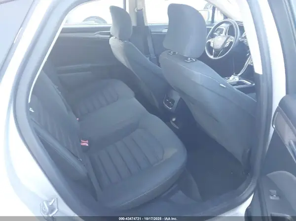 3FA6P0LU1JR132437 2018 FORD FUSION - Image 8