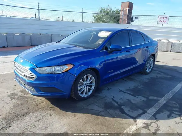 3FA6P0LU1JR140764 2018 FORD FUSION - Image 2