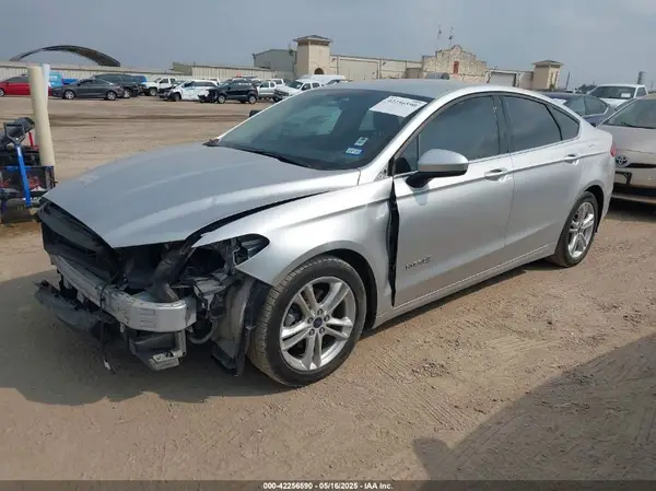 3FA6P0LU1JR157595 2018 FORD FUSION - Image 2