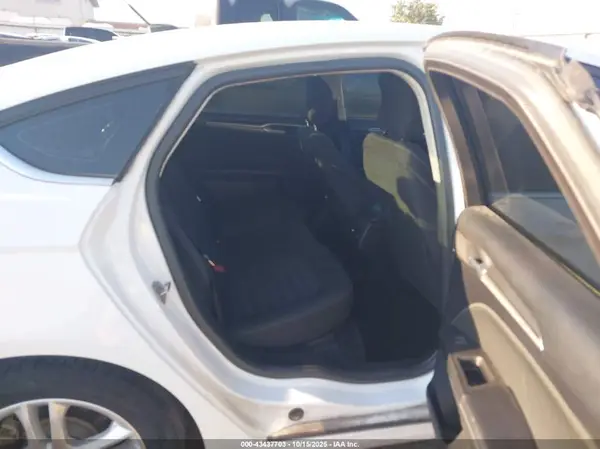 3FA6P0LU1JR195229 2018 FORD FUSION - Image 8