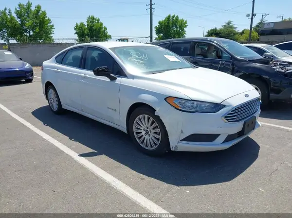 3FA6P0LU1JR225930 2018 FORD FUSION - Image 1