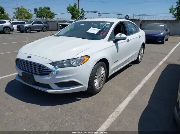 3FA6P0LU1JR225930 2018 FORD FUSION - Image 2