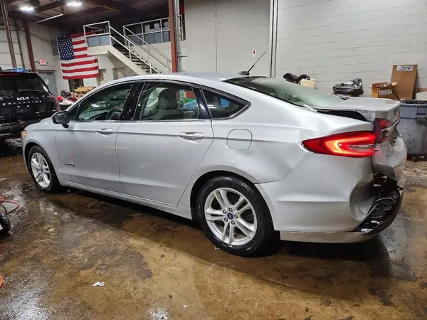 3FA6P0LU1JR235583 2018 FORD FUSION - Image 2
