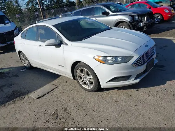 3FA6P0LU1JR235664 2018 FORD FUSION - Image 1